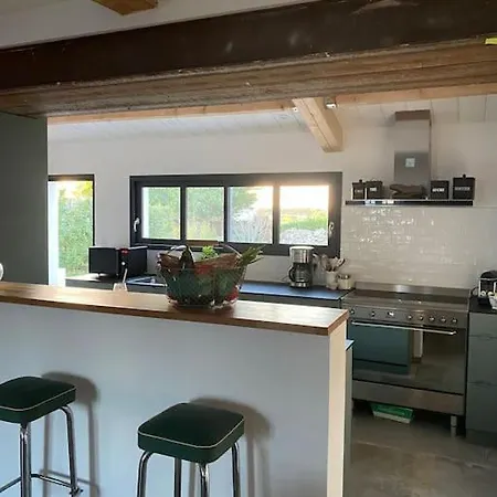 Dom wakacyjny Agreable Maison Noirmoutrine Entierement Renovee