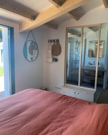Dom wakacyjny Agreable Maison Noirmoutrine Entierement Renovee